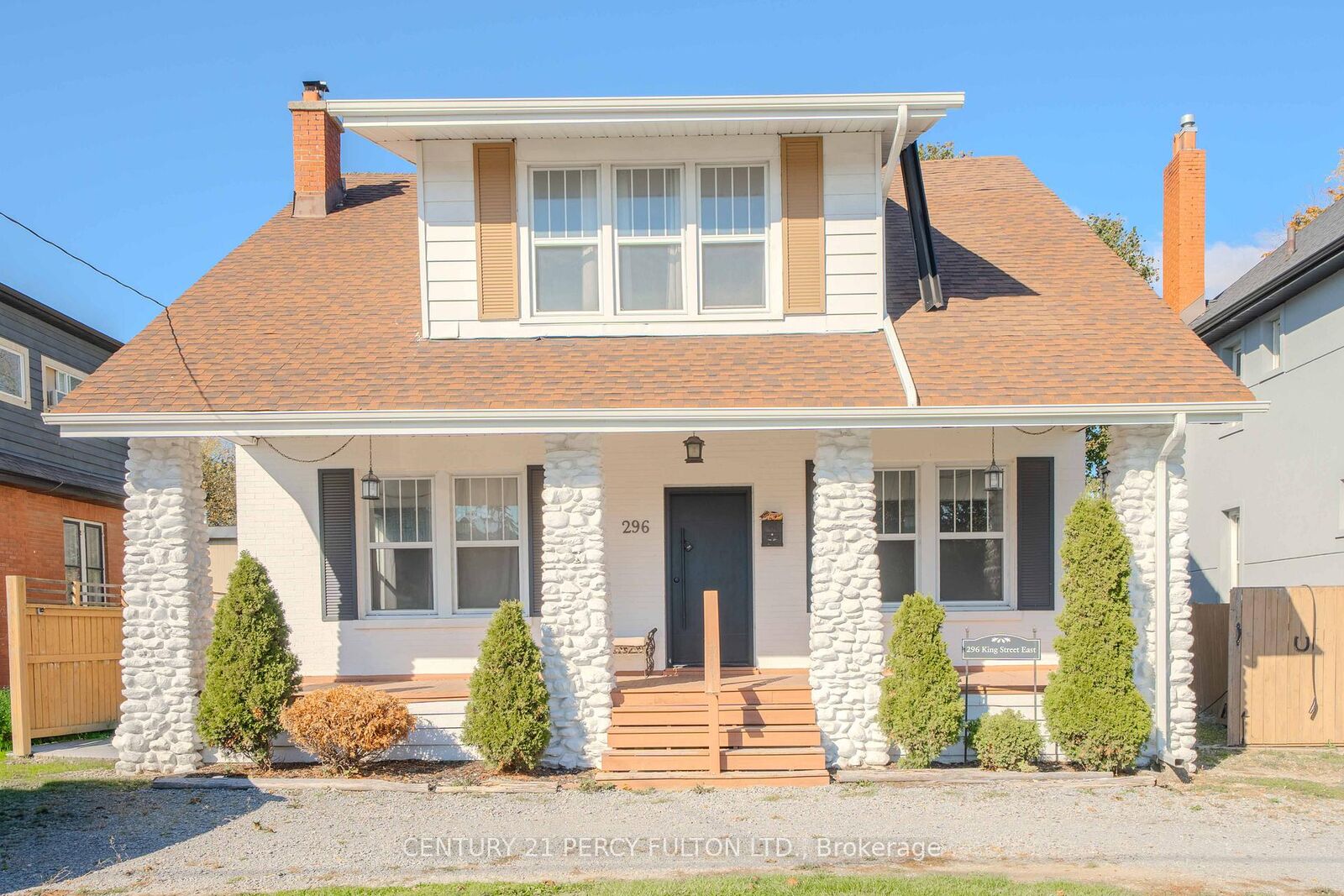 Photo de la propriété:  296 King Street E  ON L1H 1C8 