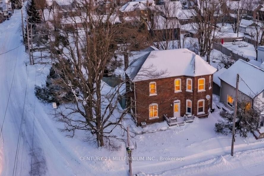 Property Photo:  154 Main Street W  ON L9V 2X8 