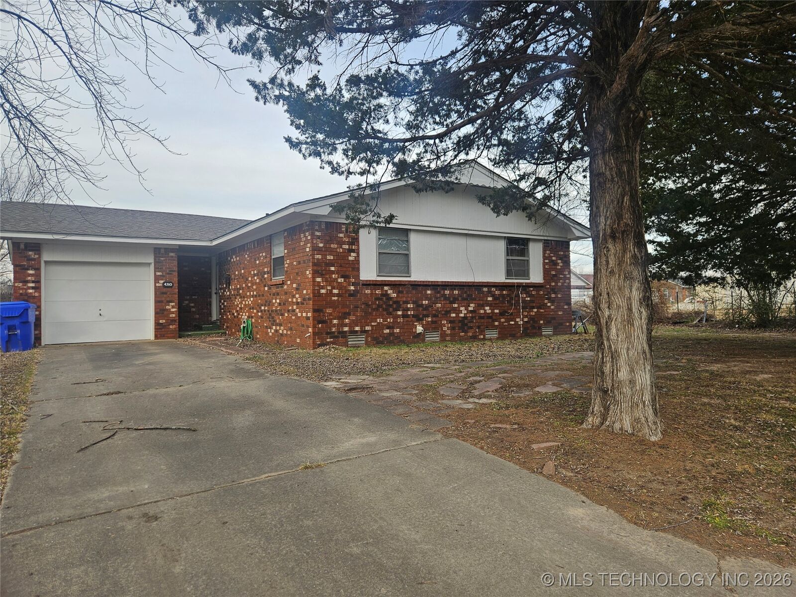Property Photo: 4310 E 75th Street N OK 74446