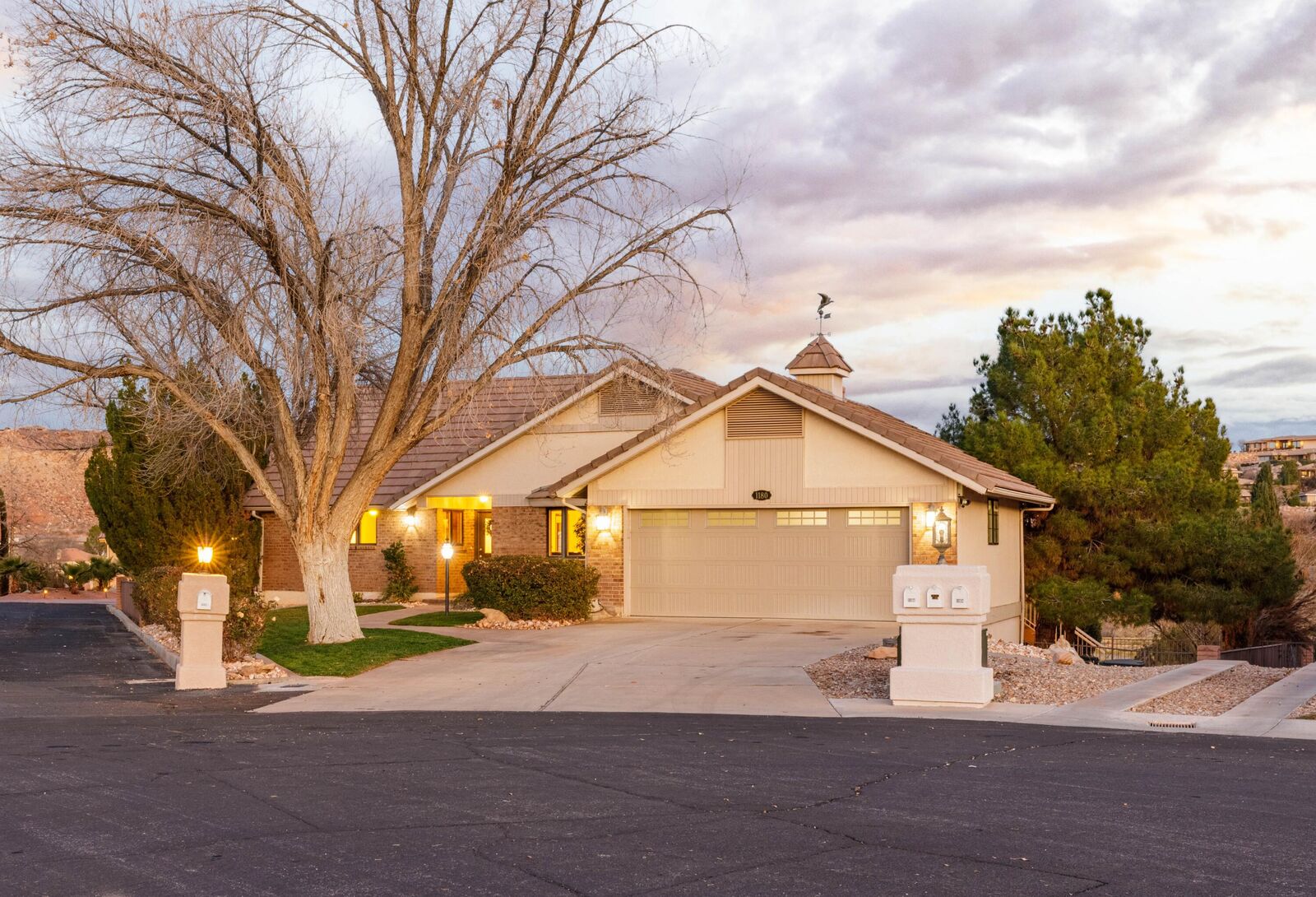 Property Photo:  1180 E Sherman Cir  UT 84790 