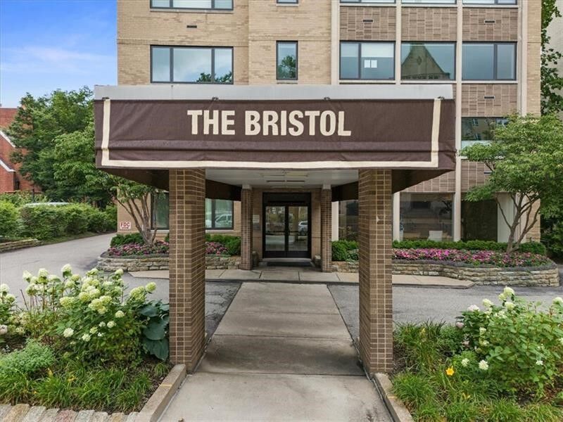 Property Photo: 154 N Bellefield Avenue 44 PA 15213