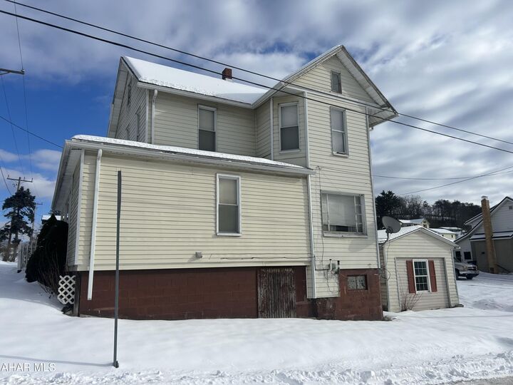 Property Photo: 221 W 5th Avenue PA 15537