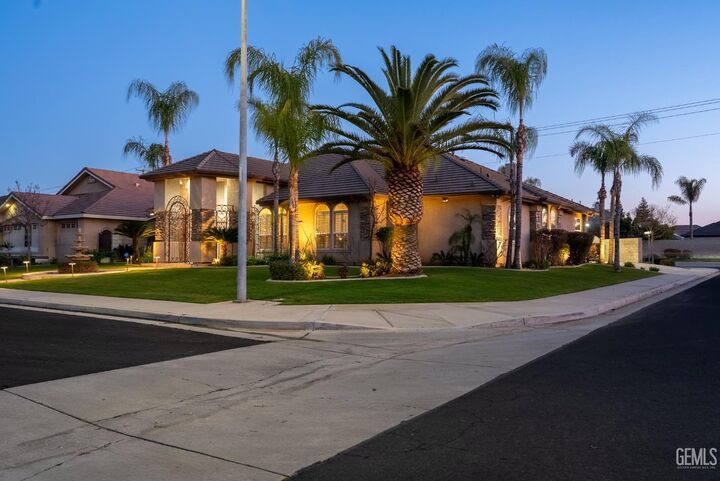 Property Photo:  11721 New Hampshire Avenue  CA 93312 