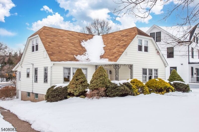 Property Photo: 74 Elm Rd NJ 07006