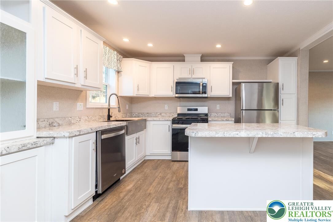 Property Photo:  465 Royal Manor Road Lot 7  PA 18042 