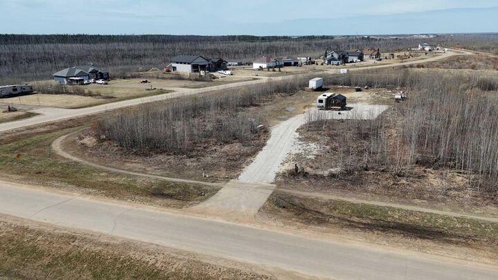 Property Photo:  104 Janke Lane  AB T9H 5B4 