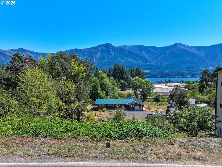 Property Photo:  School Street  WA 98648 