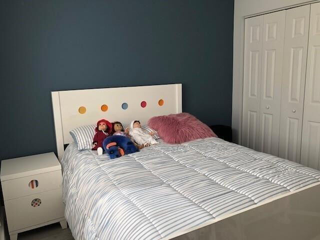 Property Photo:  4360 Dogwood Circle  FL 33331 