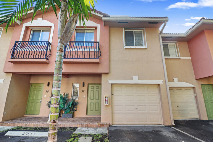 Property Photo: 37 SE 3rd Avenue FL 33009