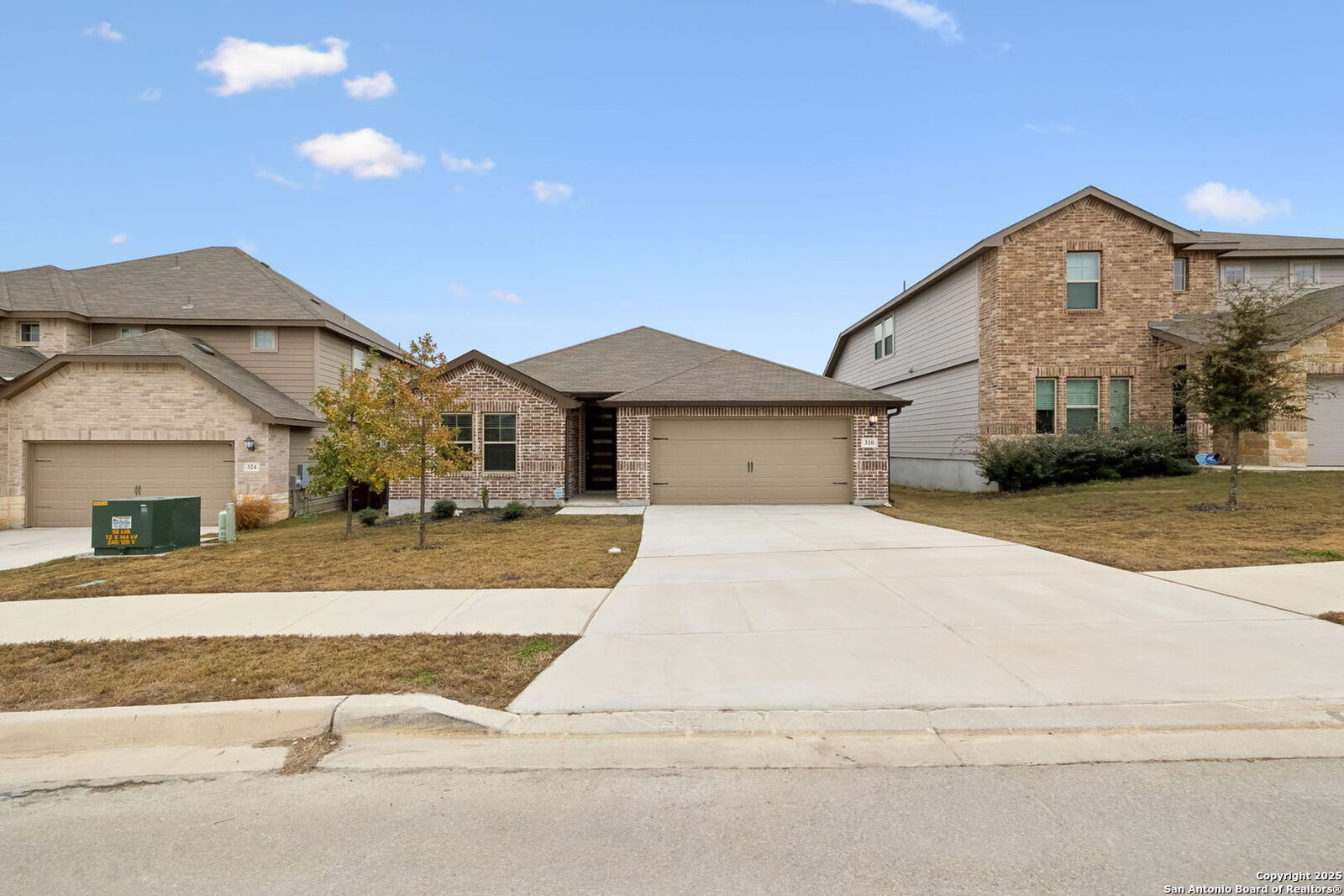 Property Photo:  320 Shelton Pass  TX 78108 