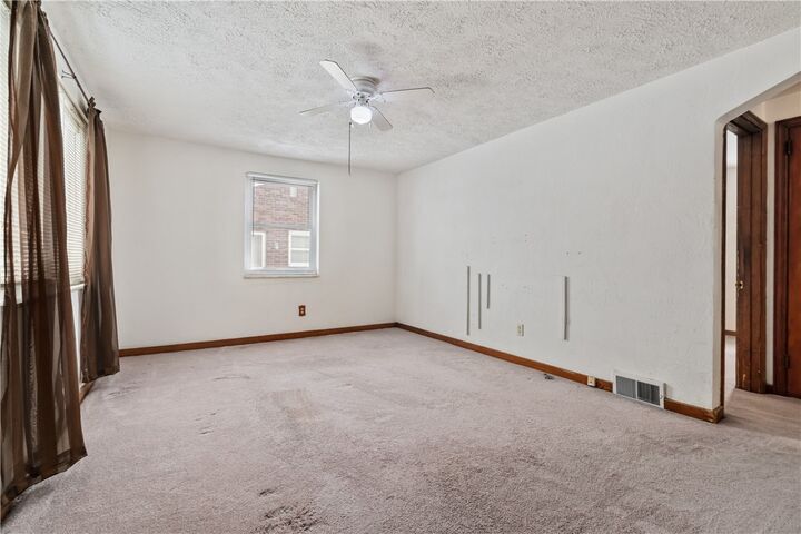 Property Photo:  1034 Elwell Street  PA 15206 