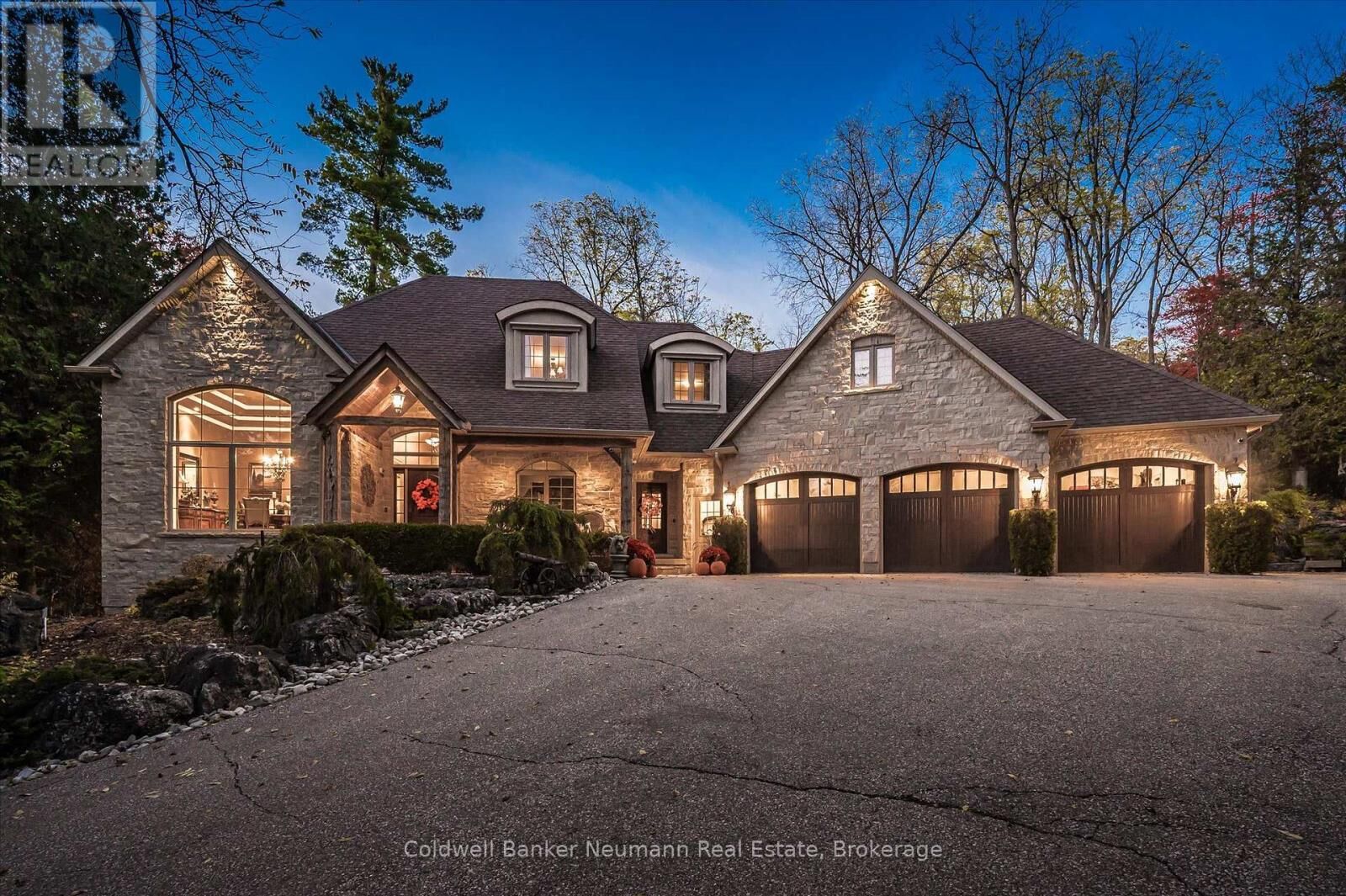 Property Photo:  198 Pasmore Street  ON N0B 2K0 