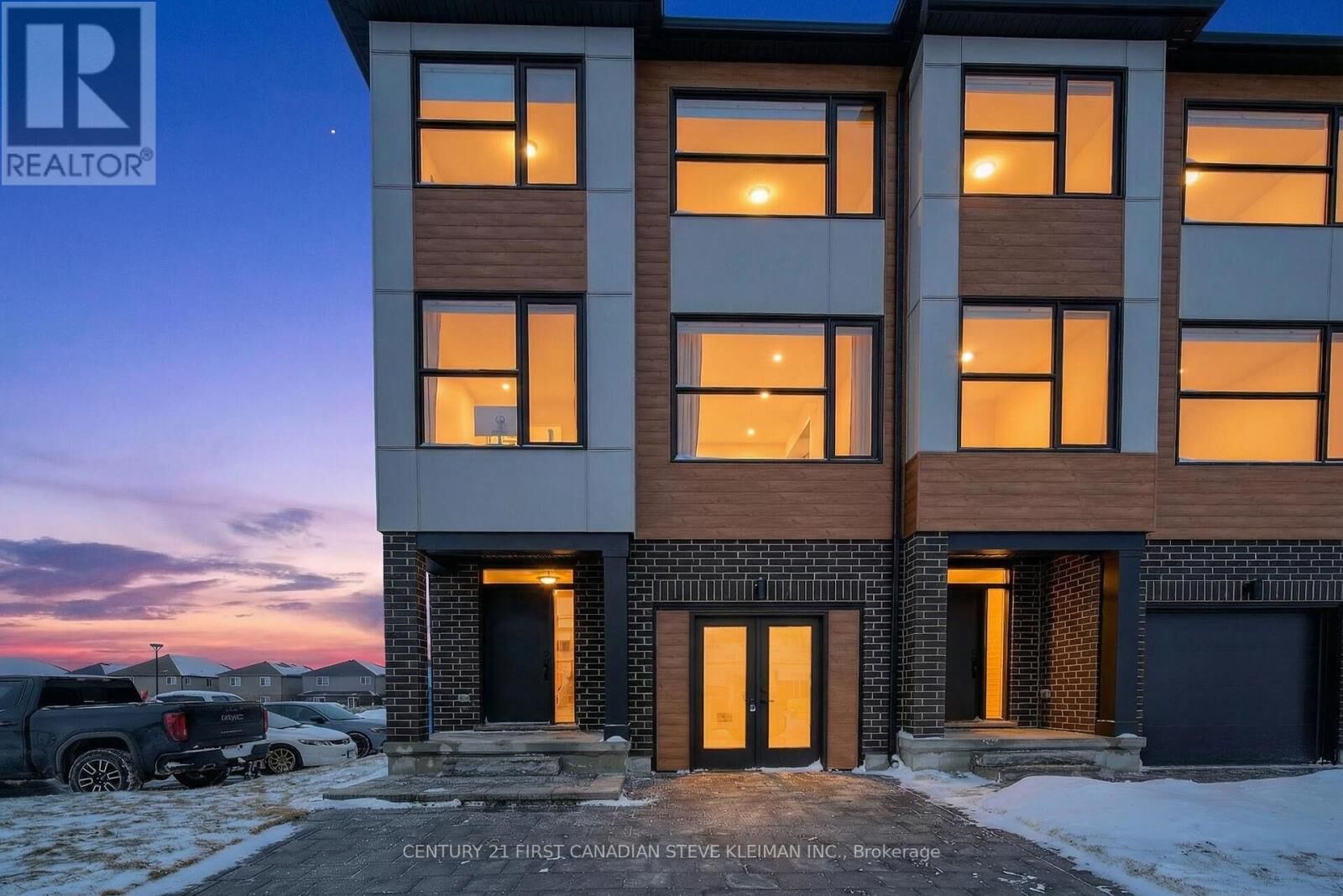 Property Photo: 2830 Tokala Trail 99 ON N6G 5B4