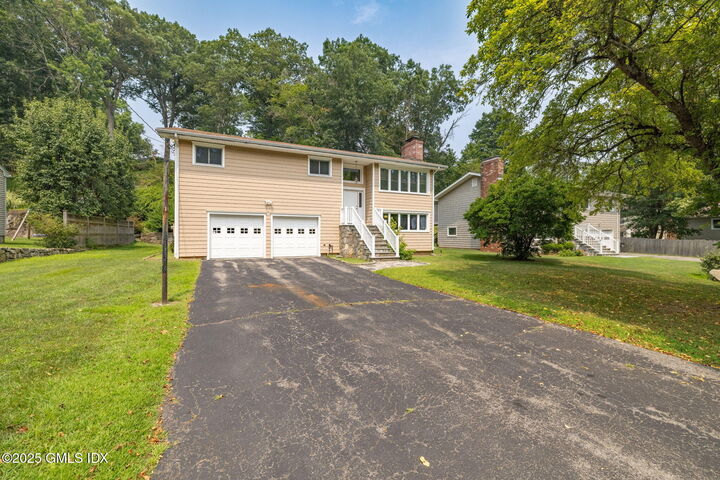 Property Photo:  37 Windsor Lane  CT 06807 