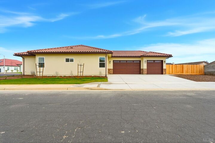 Property Photo:  603 E Capistrano Street  CA 93230 