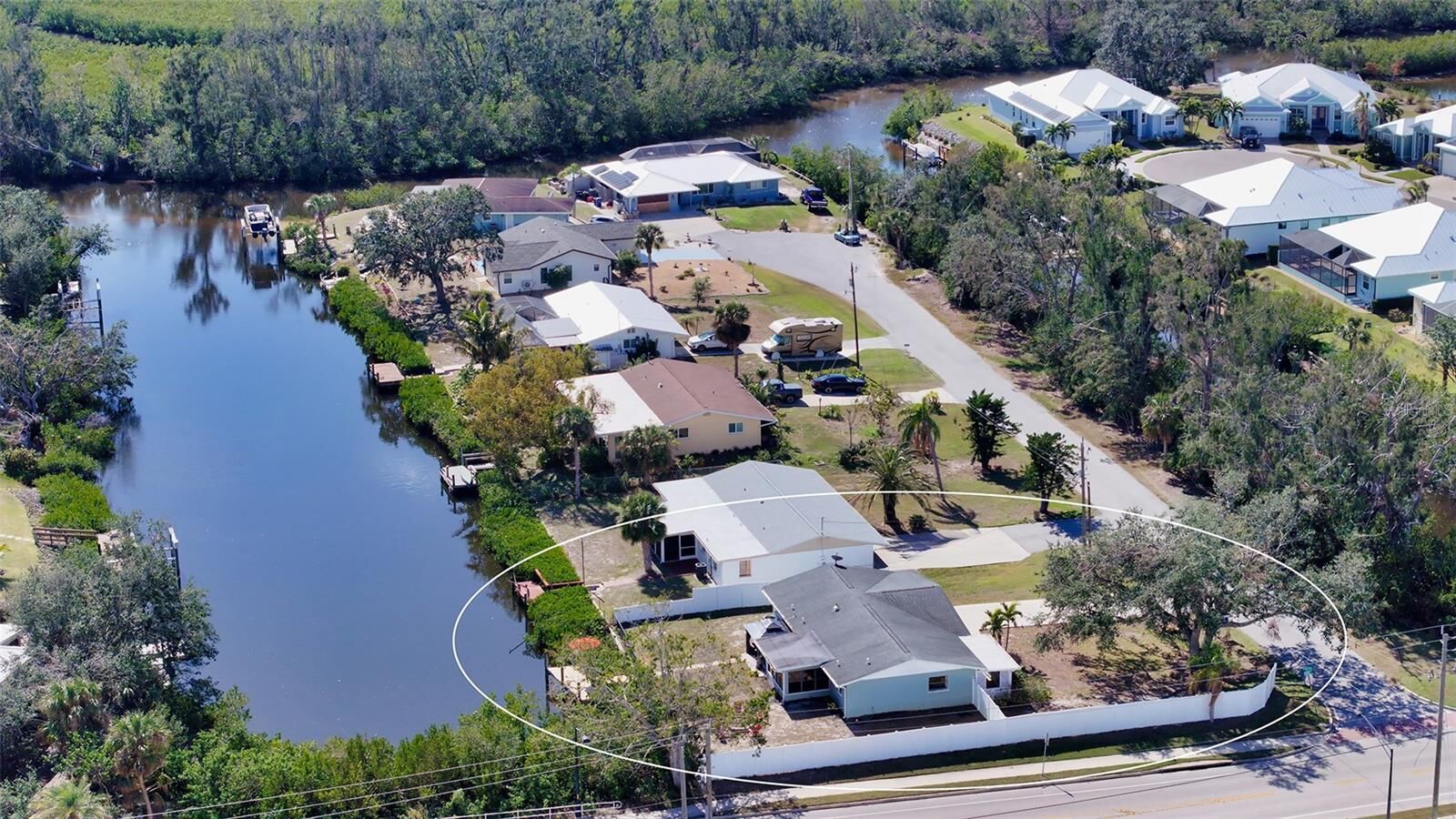 Property Photo:  603 Barnes Parkway  FL 34275 