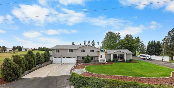 Property Photo:  10916 E Rinear Rd  WA 99036 