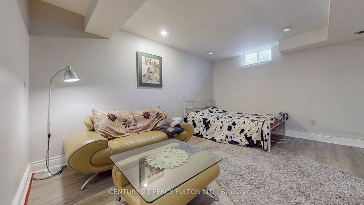Property Photo:  158 Holm Crescent Bsmnt  ON L3T 5J3 