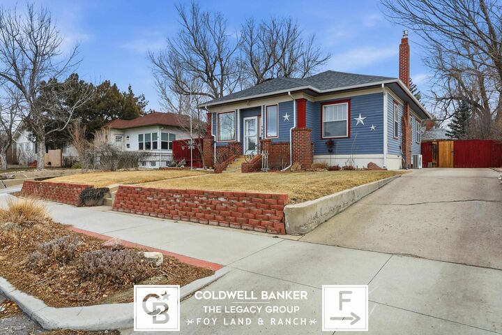 Property Photo:  701 S Beech St  WY 82602 