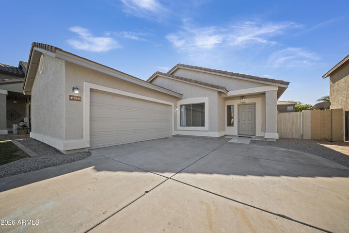 Property Photo: 7945 W Chickasaw Street AZ 85043