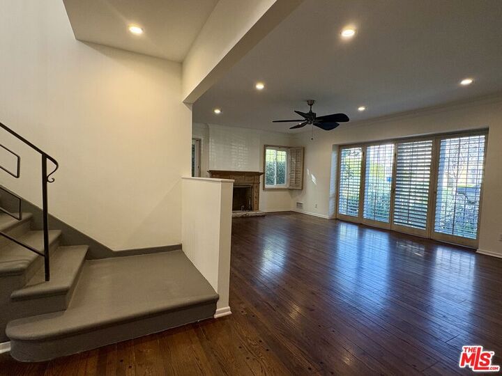 Property Photo:  333 N Detroit St  CA 90036 