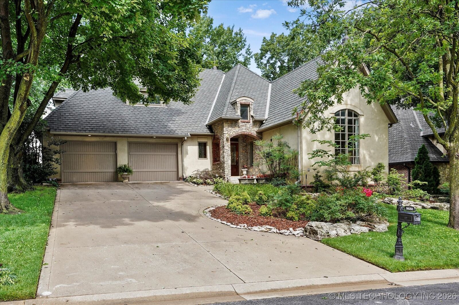 Property Photo: 9632 S Vandalia Avenue OK 74137