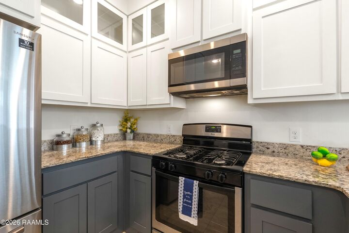 Property Photo:  408 Wisteria Bend Circle  LA 70520 