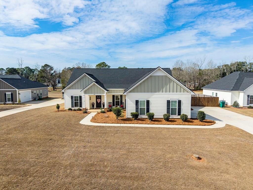 Property Photo:  248 Hollister Drive  GA 31763 
