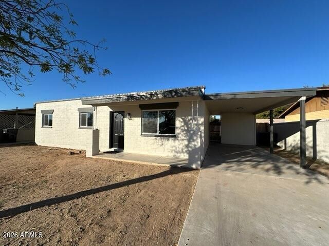 Property Photo:  522 S 74th Place  AZ 85208 