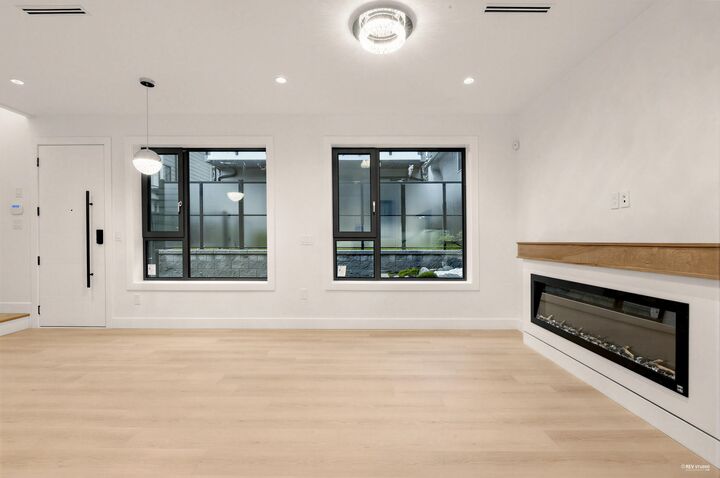 Property Photo: 260 E 65th Avenue BC V5X 2P4