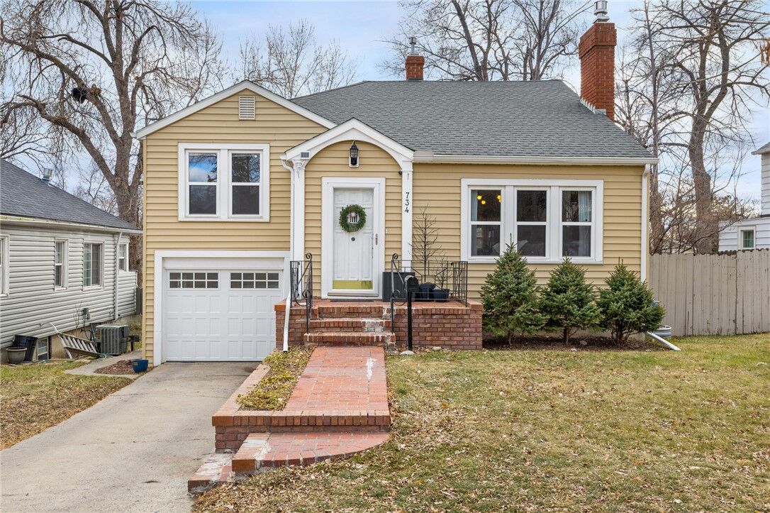 Property Photo:  734 Burlington Avenue  MT 59101 