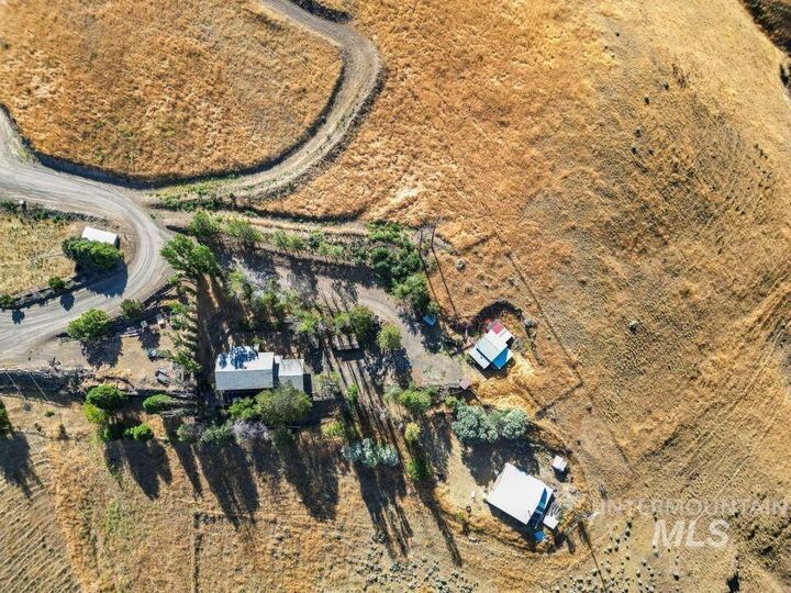 Property Photo:  2026 Silcott Hills Road  WA 99403 