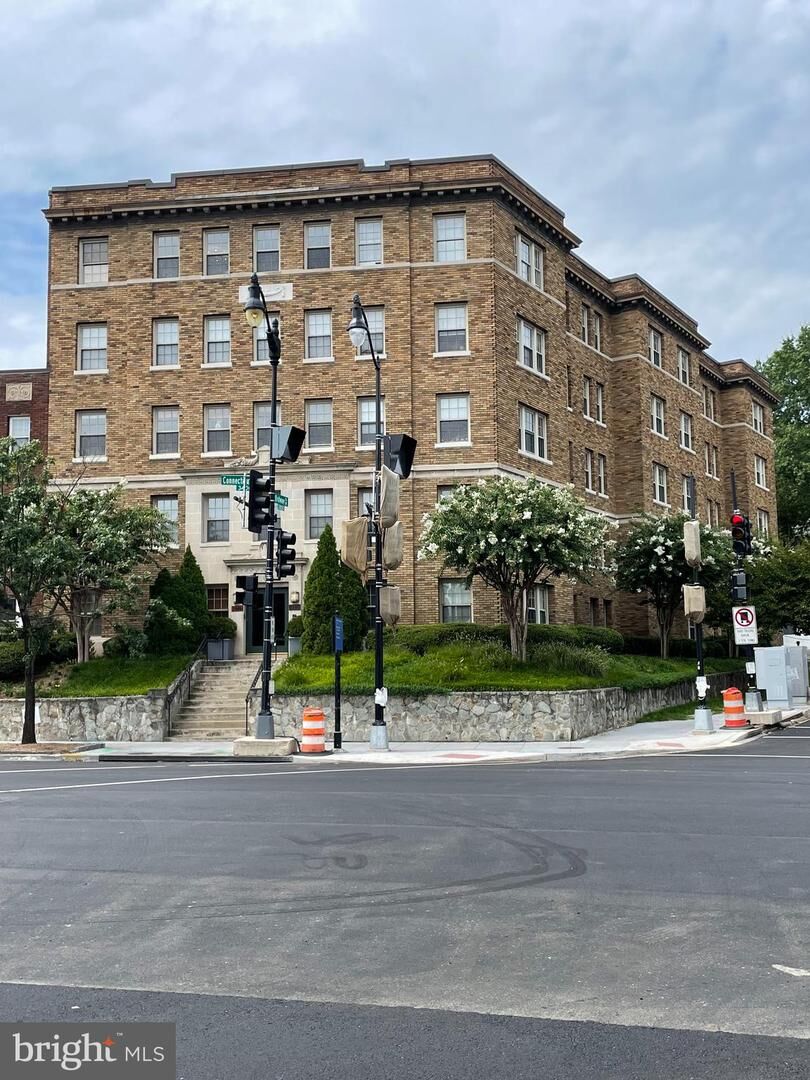Property Photo: 3446 Connecticut Avenue NW 203 DC 20008