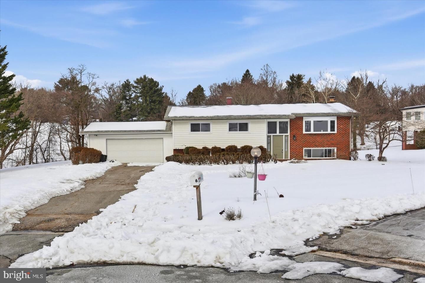 Property Photo:  6 Babette Court  MD 21208 