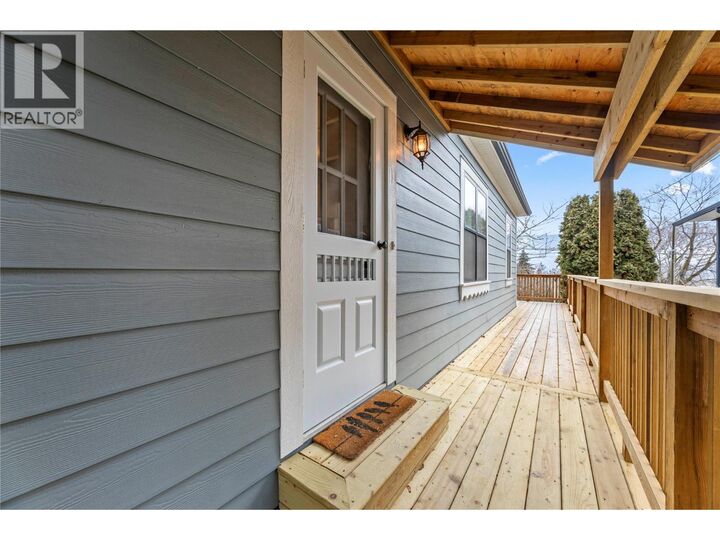 Property Photo:  550 6 Street  BC V1E 4E4 