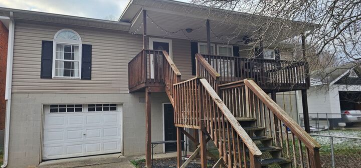 Property Photo:  39 Hale Ave  KY 41231 