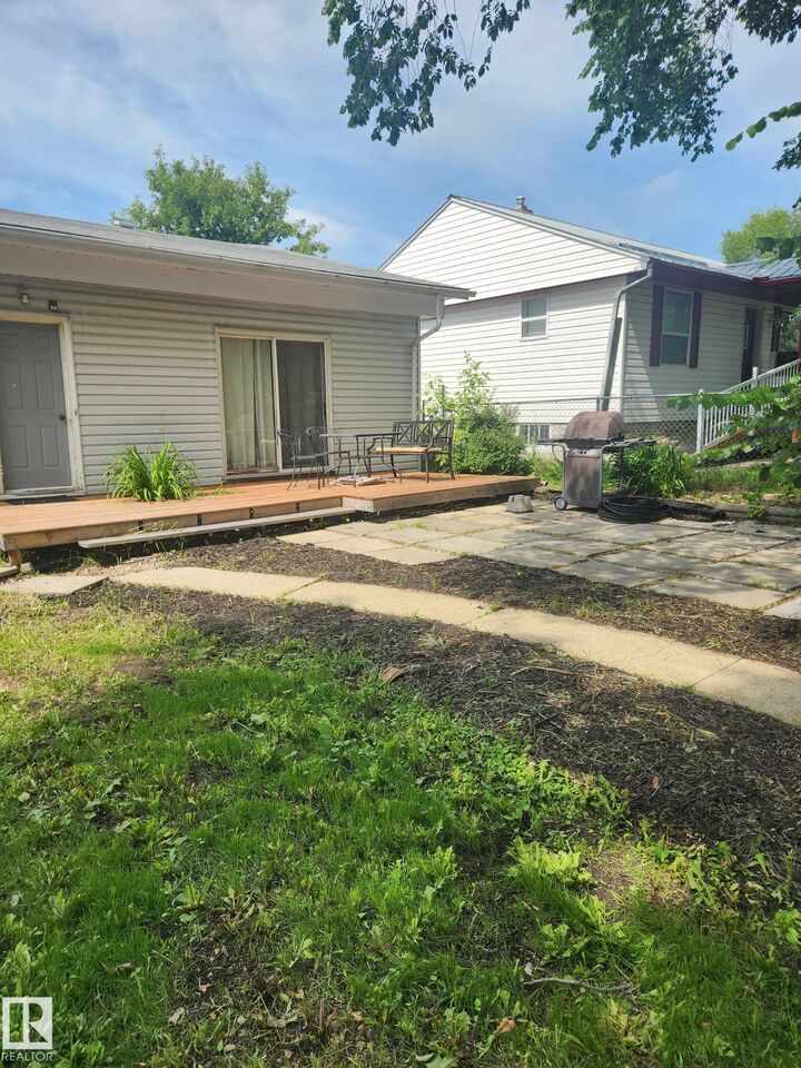 Property Photo: 5128 52 Street AB T7N 1E9