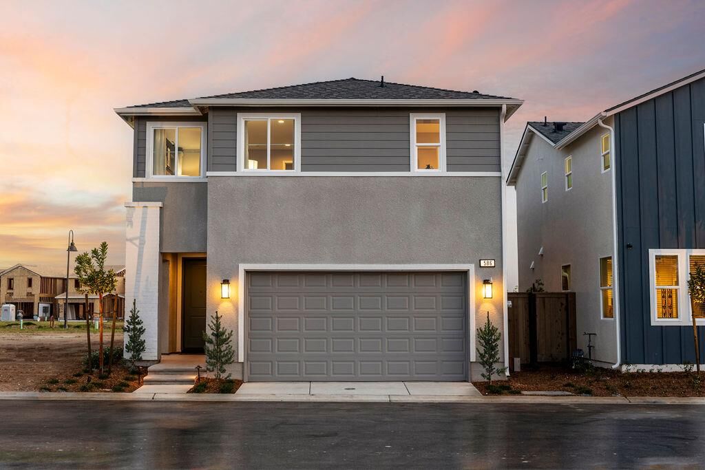 Property Photo: 586 Ophelia Avenue CA 93636