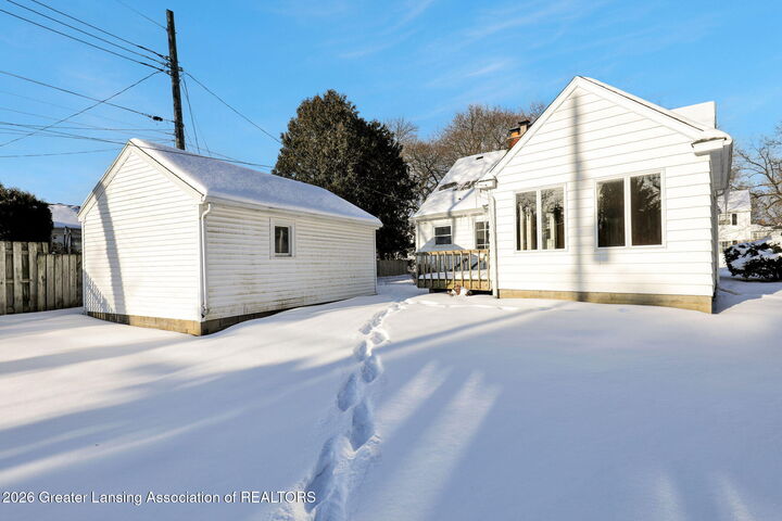 Property Photo:  610 Kedzie Street  MI 48823 