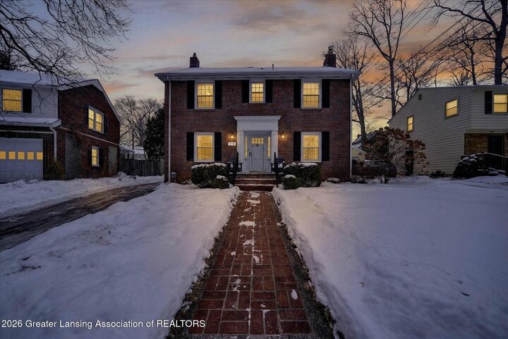 Property Photo:  518 E Oakwood Drive  MI 48823 