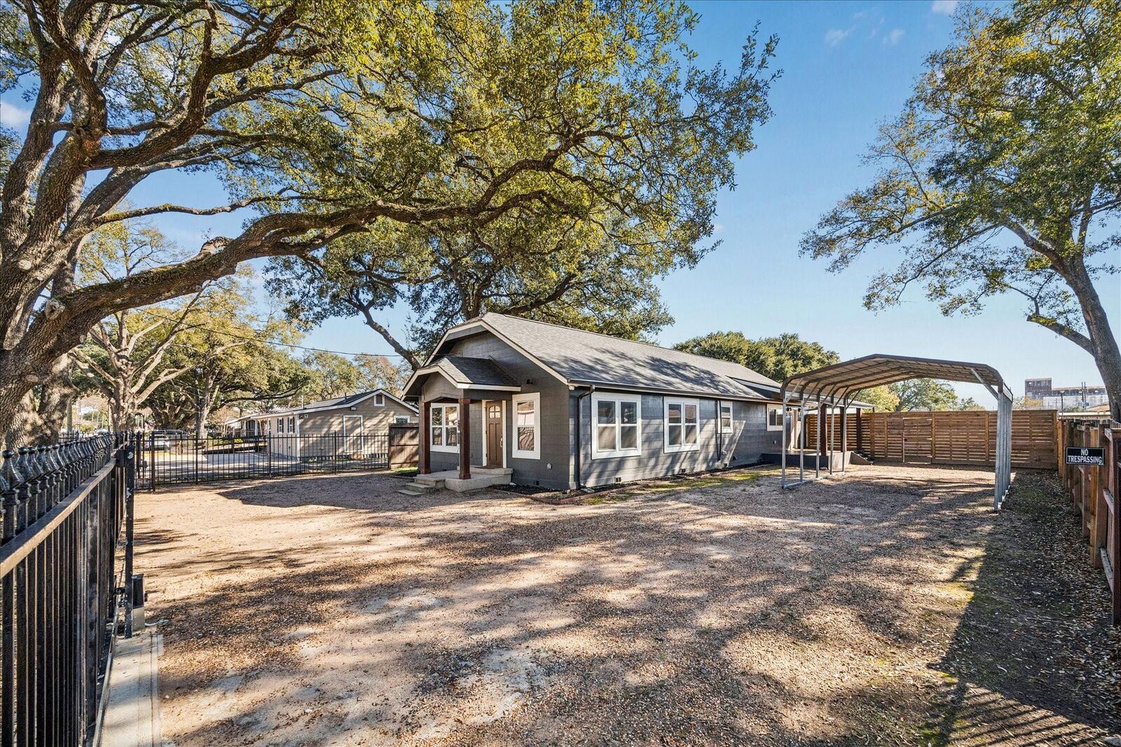 Property Photo: 5235 E 5th Street TX 77493