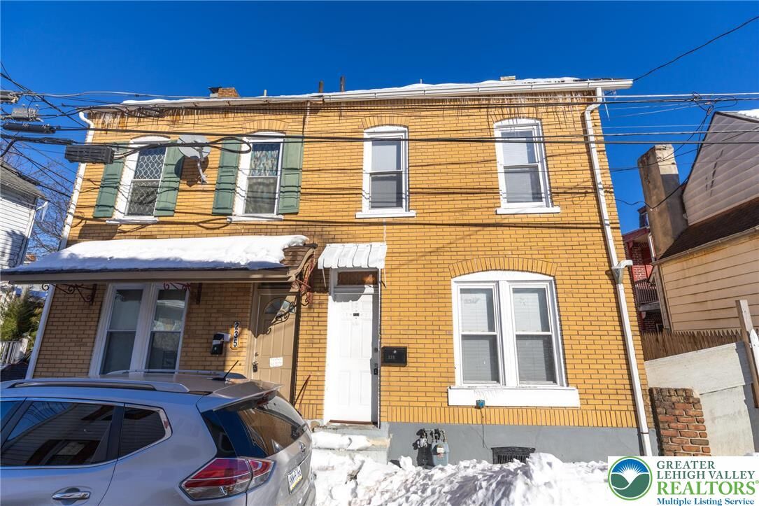 Property Photo:  233 N Poplar Street  PA 18102 