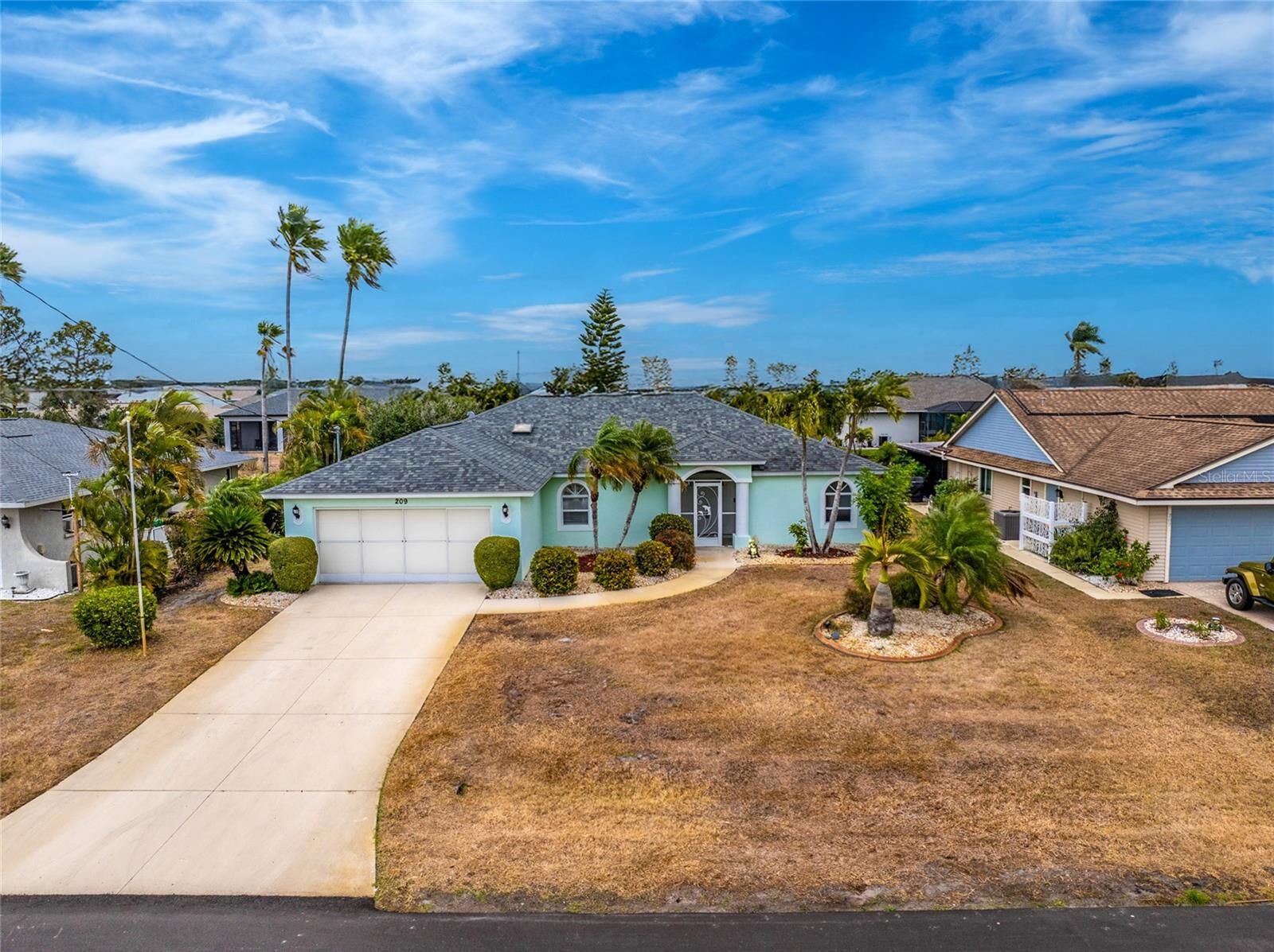 Property Photo:  209 Mark Twain Lane  FL 33947 