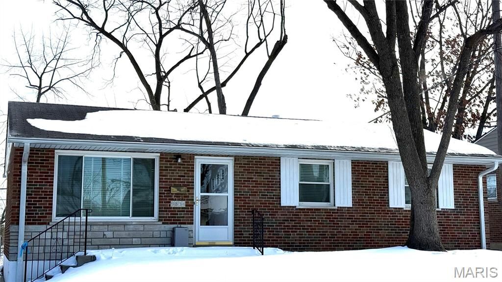 Property Photo:  9834 Glenmont Drive  MO 63123 