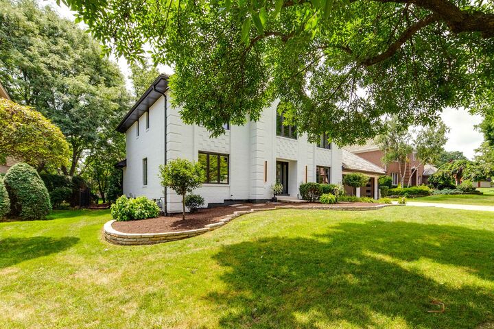 Property Photo:  2221 Donegal Drive  IL 60561 