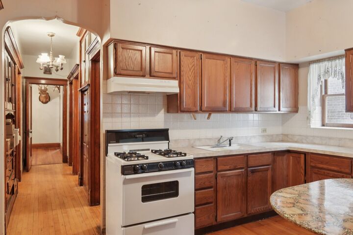 Property Photo:  2228 W Augusta Boulevard  IL 60622 