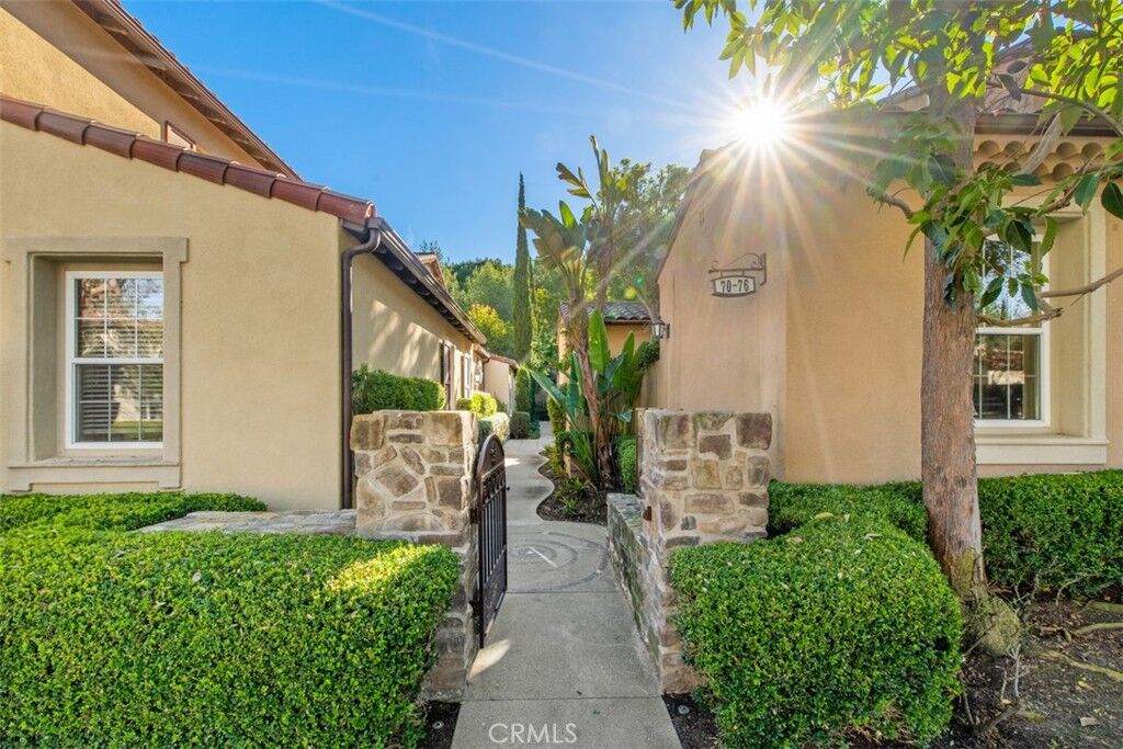 Property Photo:  72 Clouds View  CA 92603 