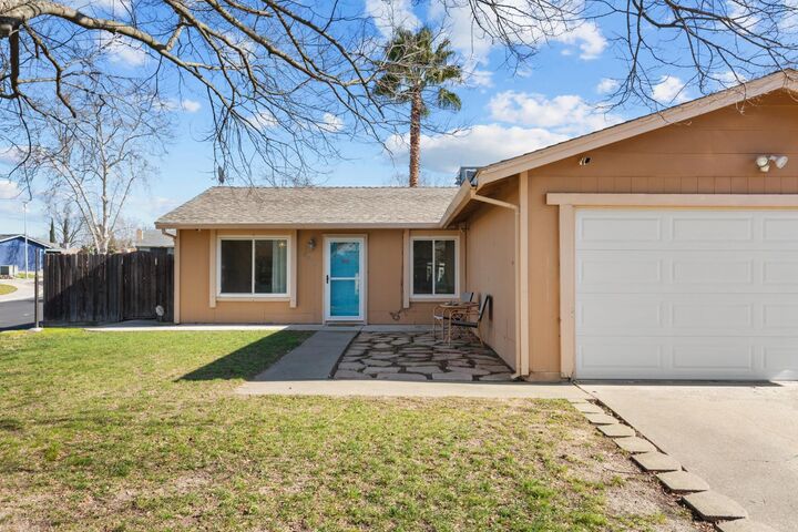 Property Photo:  6818 Blue Duck Way  CA 95842 