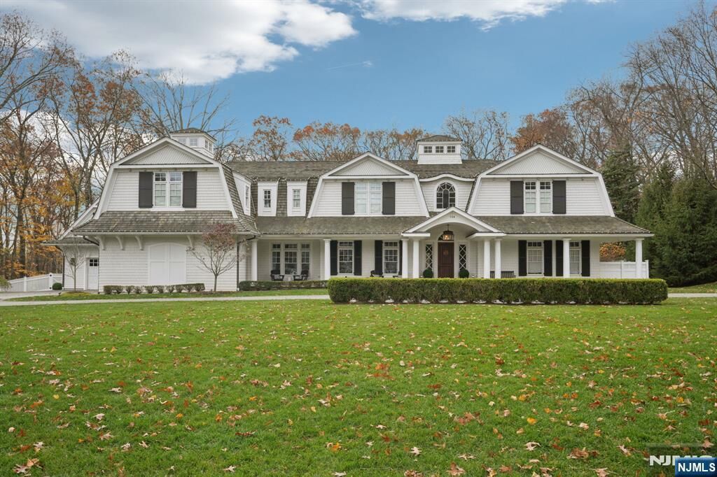 Property Photo:  128 Birch Road  NJ 07417 
