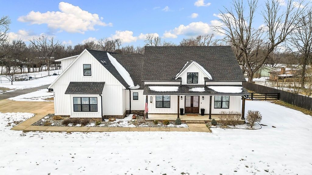 Property Photo:  702 Viney Grove Road  AR 72753 